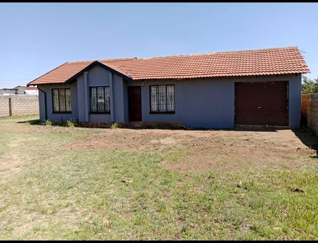 3 BEDROOM HOUSE FOR SALE IN LENASIA SOUTH EXT 4
